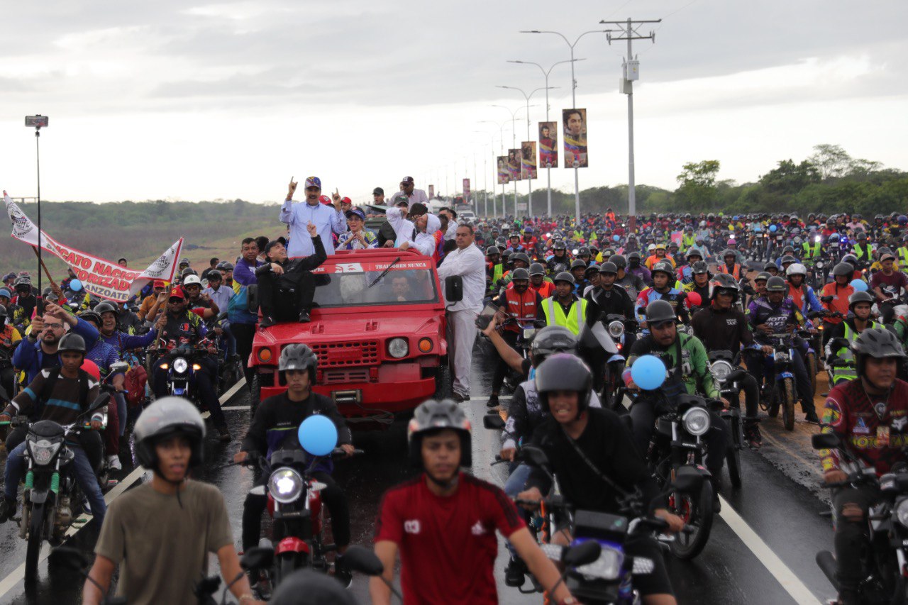 Maduro inauguró la avenida Costanera en Anzoátegui: Son 6.7 Km de carretera que conectará Barcelona con el centro del país