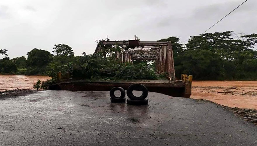 La lluvia partió en dos la Troncal 5, vía que comunica los estados Barinas y Táchira