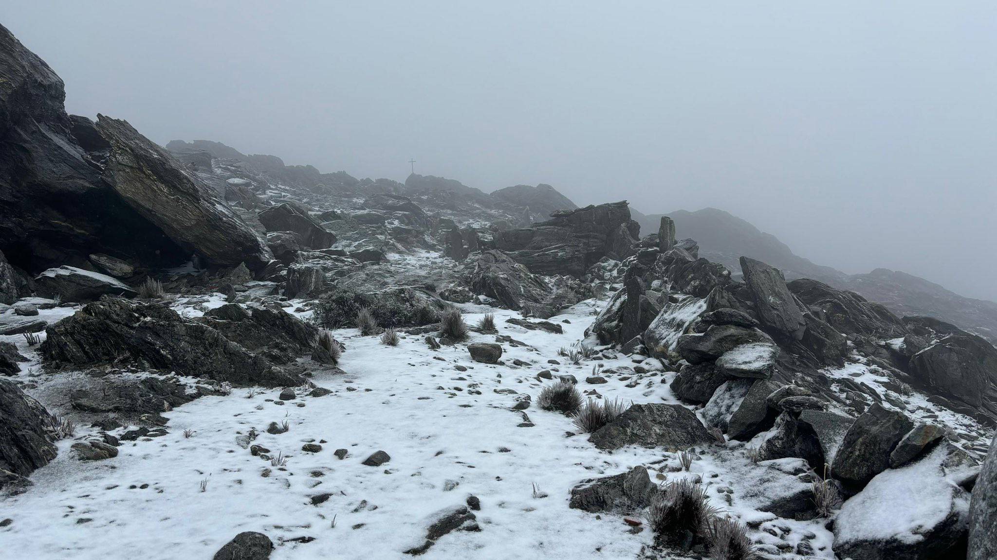 Vuelve a nevar en el Pico Espejo de Mérida