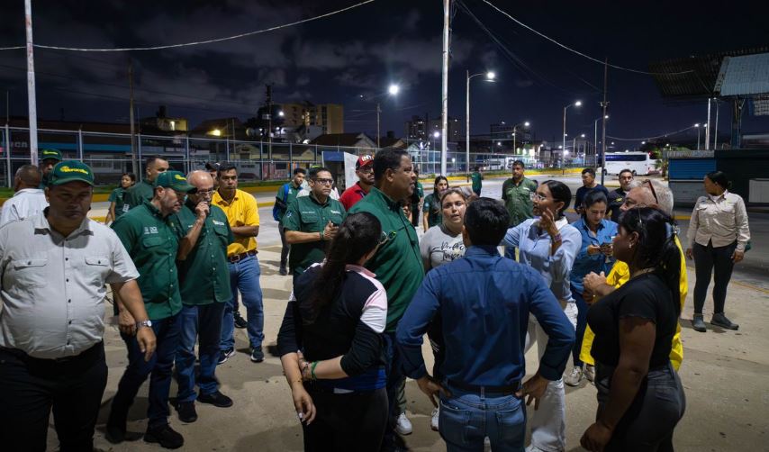 Alcaldía ilumina los siete andenes del Terminal de Pasajeros de Maracaibo