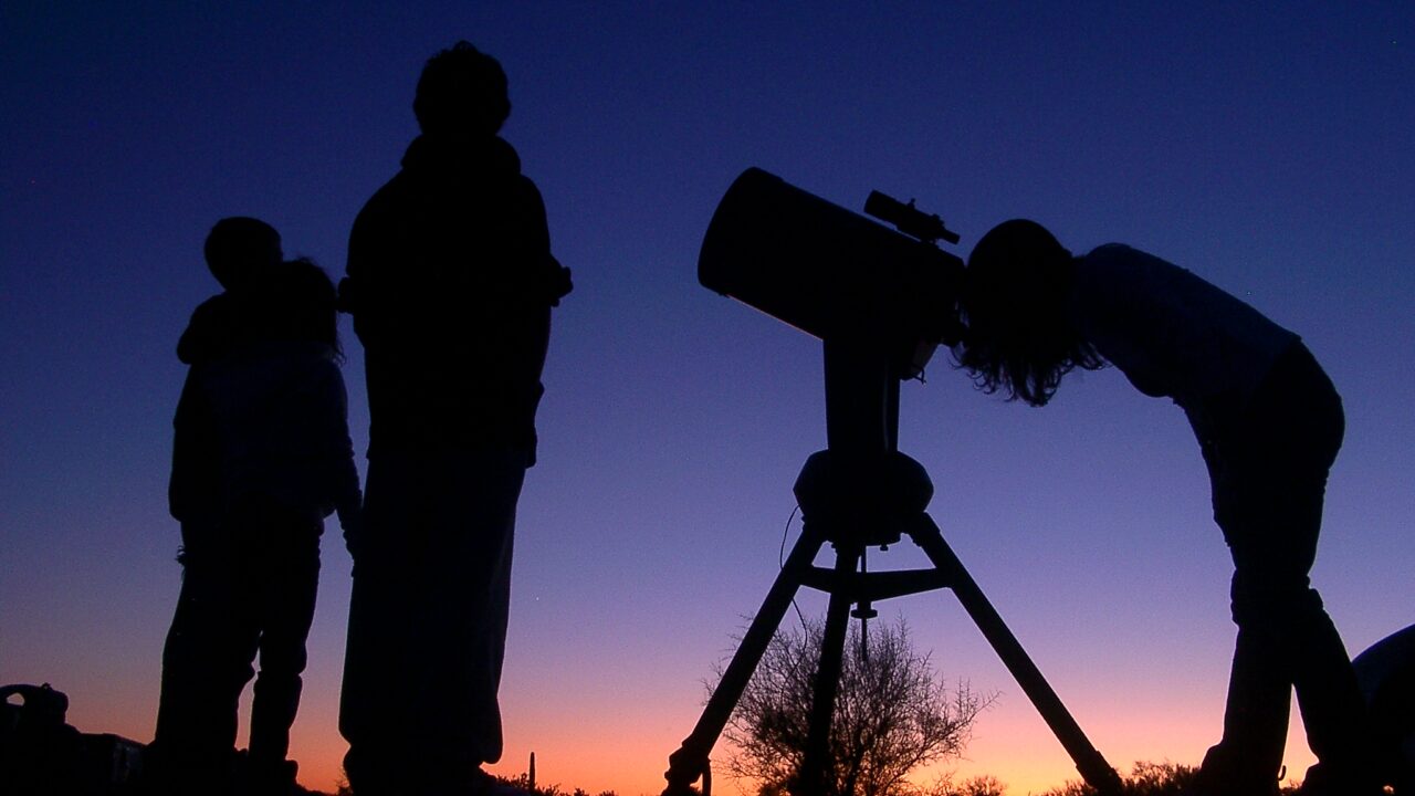 Gobierno busca formar profesores de bachillerato en el área de la astronomía