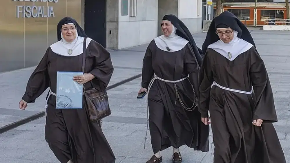 Monjas rebeldes causan conmoción en el Vaticano