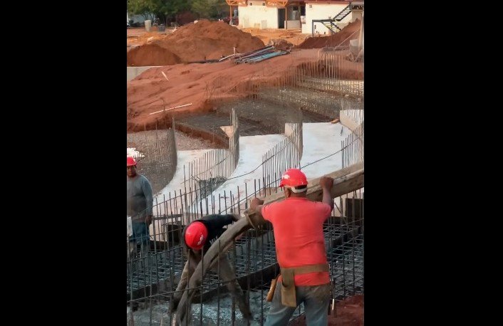 Avanzan los trabajos de construcción de la concha acústica en la 2da. etapa del parque monumental Ana María Campos en Maracaibo