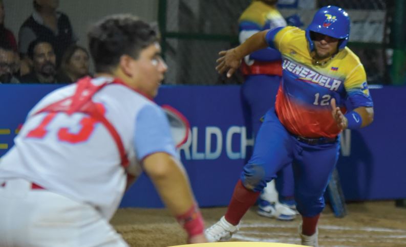 Venezuela sigue su ritmo triunfante en el Mundial de Softbol