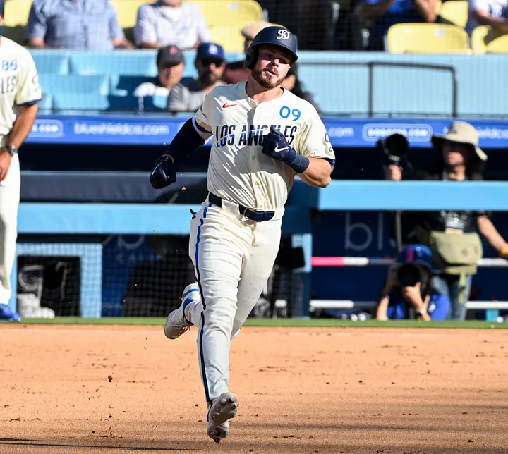 Bobby Witt Jr. y Gavin Lux fueron los mejores de la semana en la MLB