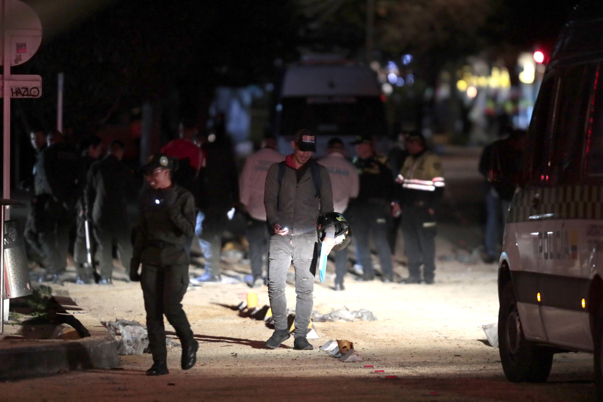 Hallan maleta con una granada en Bogotá y la policía la detona de forma controlada