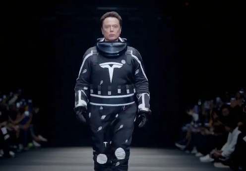 Elon Musk recrea un desfile de moda con IA