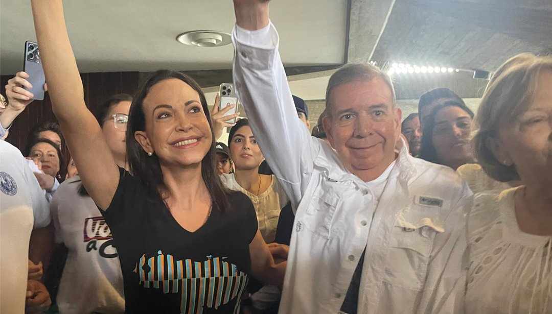 Pese a la prohibición del Rector, MCM y Edmundo González hicieron su acto político en la UCV