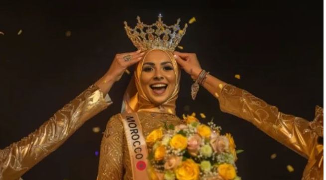 Coronan a la primera Miss IA: una influencer de estilo de vida marroqui