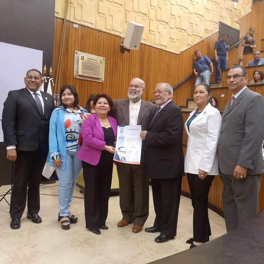 Orfeón de LUZ realizó recital en homenaje al maestro Andrés Sandoval Yánez