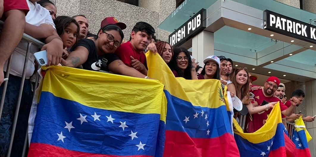 Así fue el banderazo vinotinto en Dallas previo al duelo entre Venezuela y Canadá