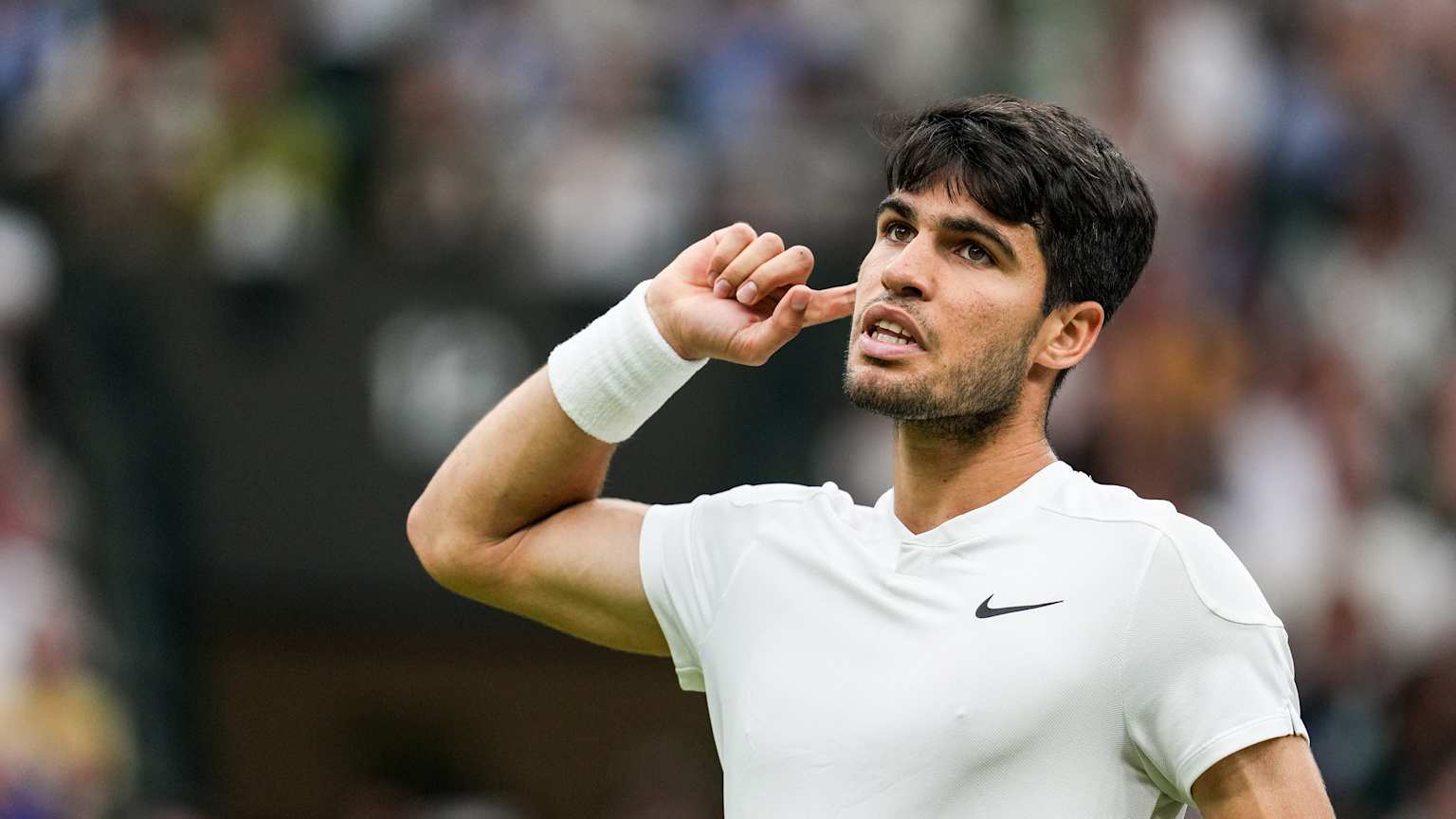 Carlos Alcaraz avanzó a las semifinales de Wimbledon y quiere repetir campeonato