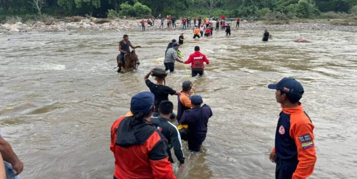 Más de 30 familias afectadas por crecida del río Amana en Monagas