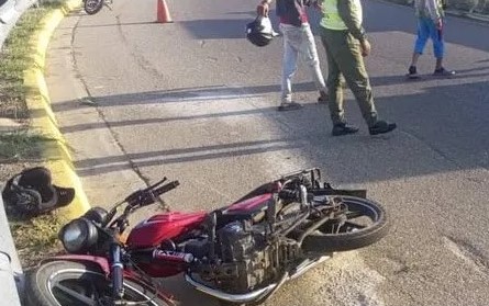 Accidente en moto dejó un joven muerto en la región Sur del Lago