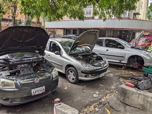 Solicitan a las autoridades frenar el crecimiento informal de talleres mecánicos