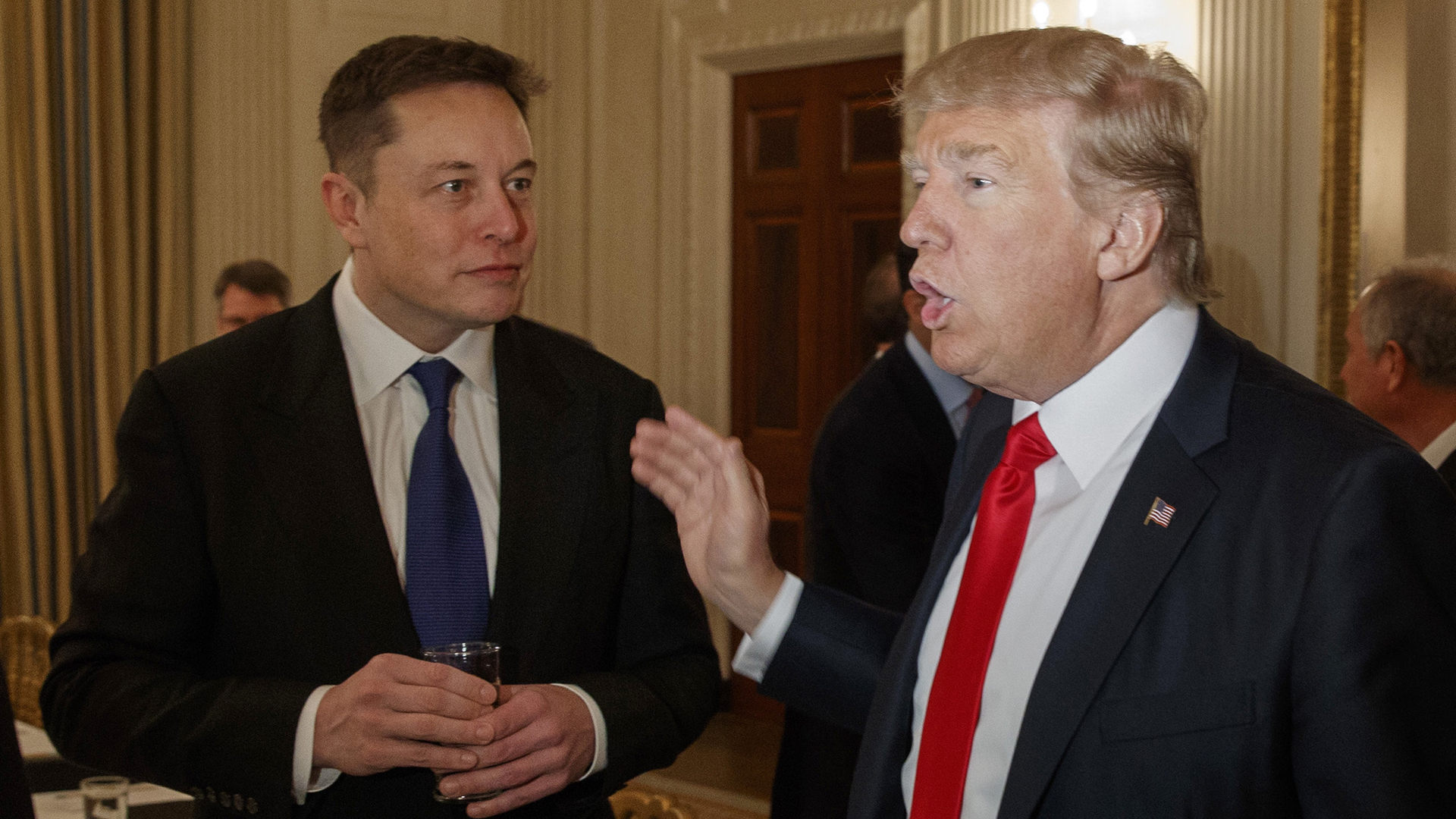 Elon Musk entrevistará a Trump en la red social X esta noche