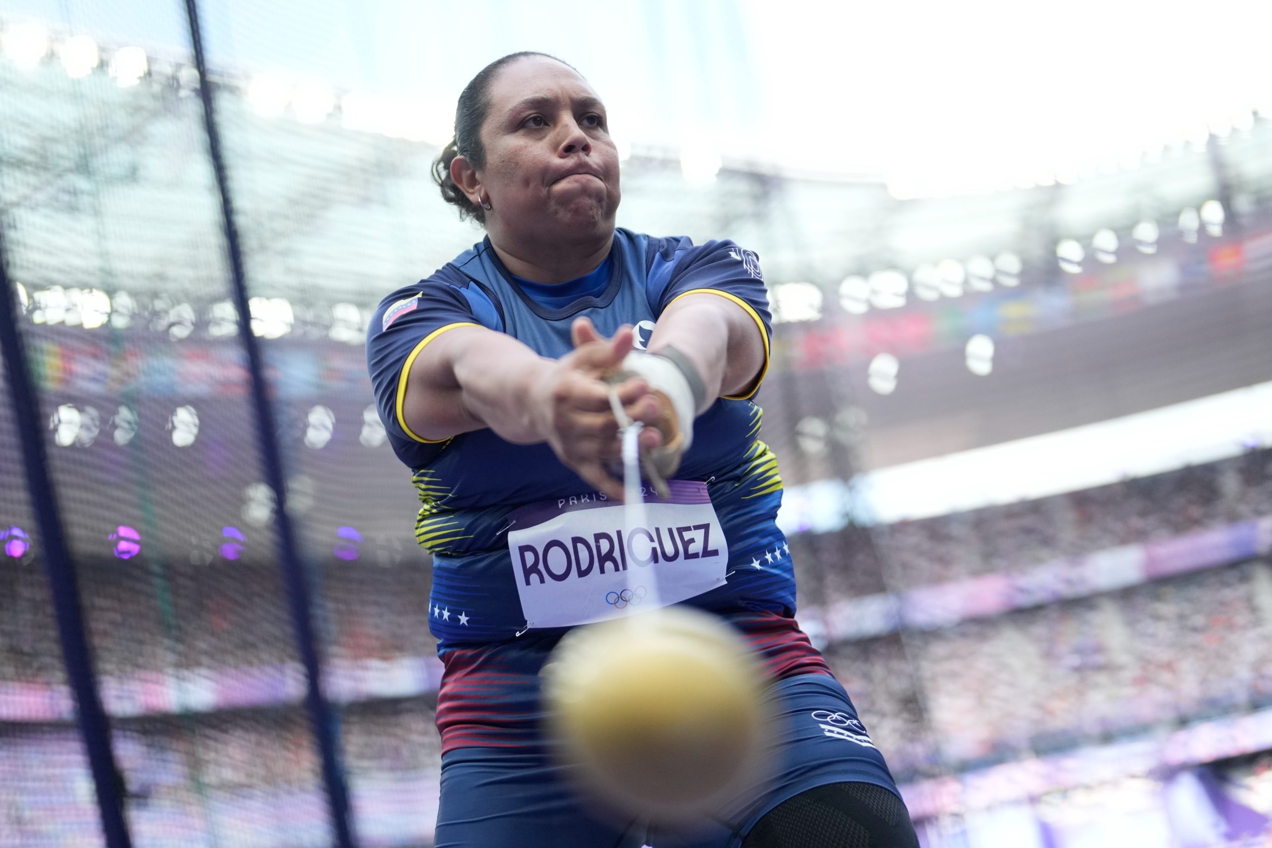 Rosa Rodríguez clasificó a la final de lanzamiento de martillo en París 2024