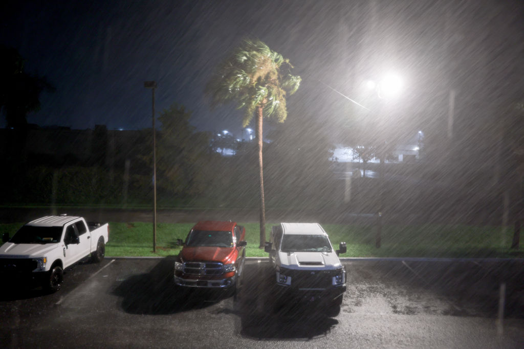 Huracán Debby toca tierra en Florida