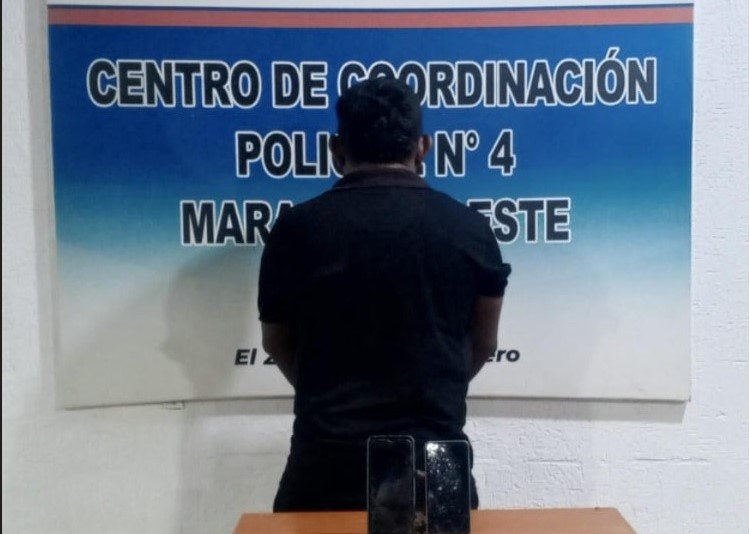 Manipulaba a su hijastra de 10 años ofreciéndole 