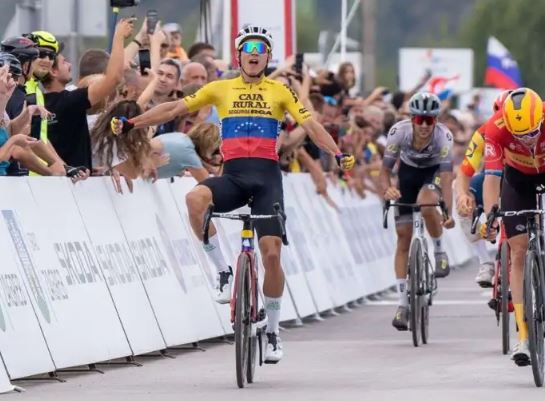 El venezolano Orluis Aular estaría uniéndose con el Team Movistar España