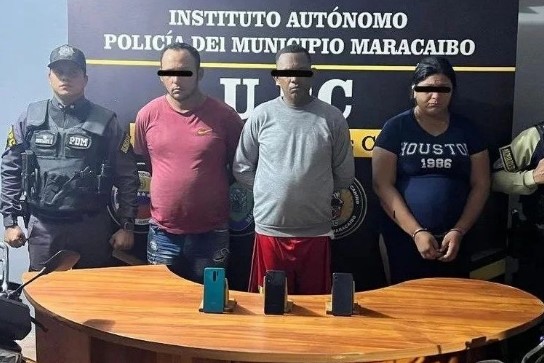 Detenidos tres delincuentes por acosar y quemarle el carro a una mujer en Maracaibo: Uno estaba solicitado con amplio prontuario