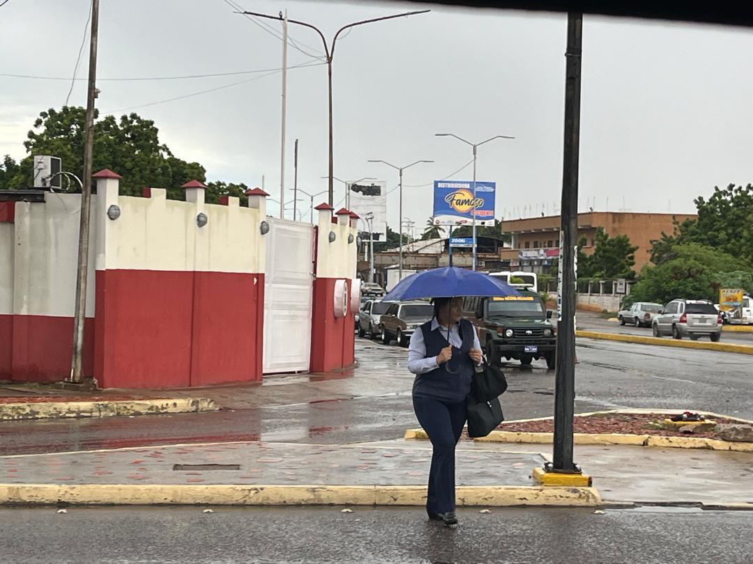 No guarde el Paraguas: Se prevé que siga lloviendo en Zulia y otras zonas del país este martes 26-Nov