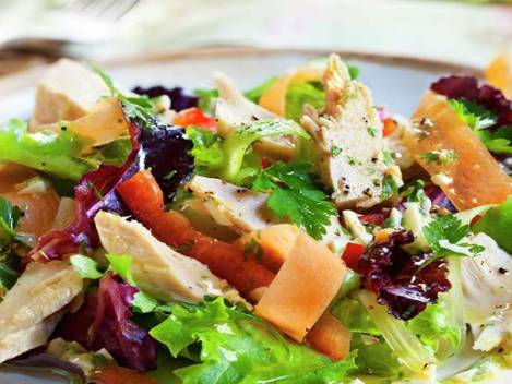 Ensalada de atún para una cena ligera