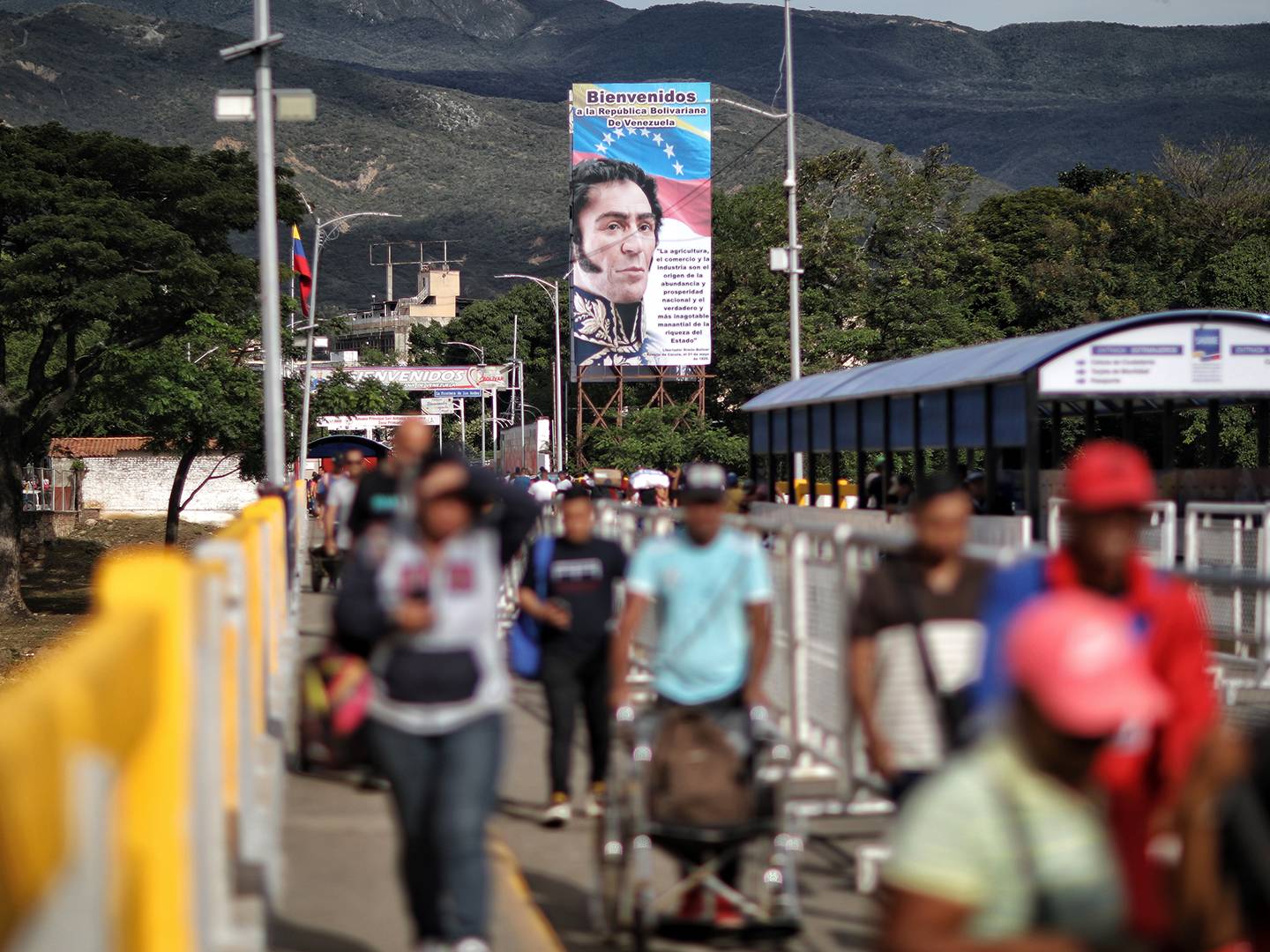 Al menos mil venezolanos se movilizan diariamente en la frontera con el Norte de Santander