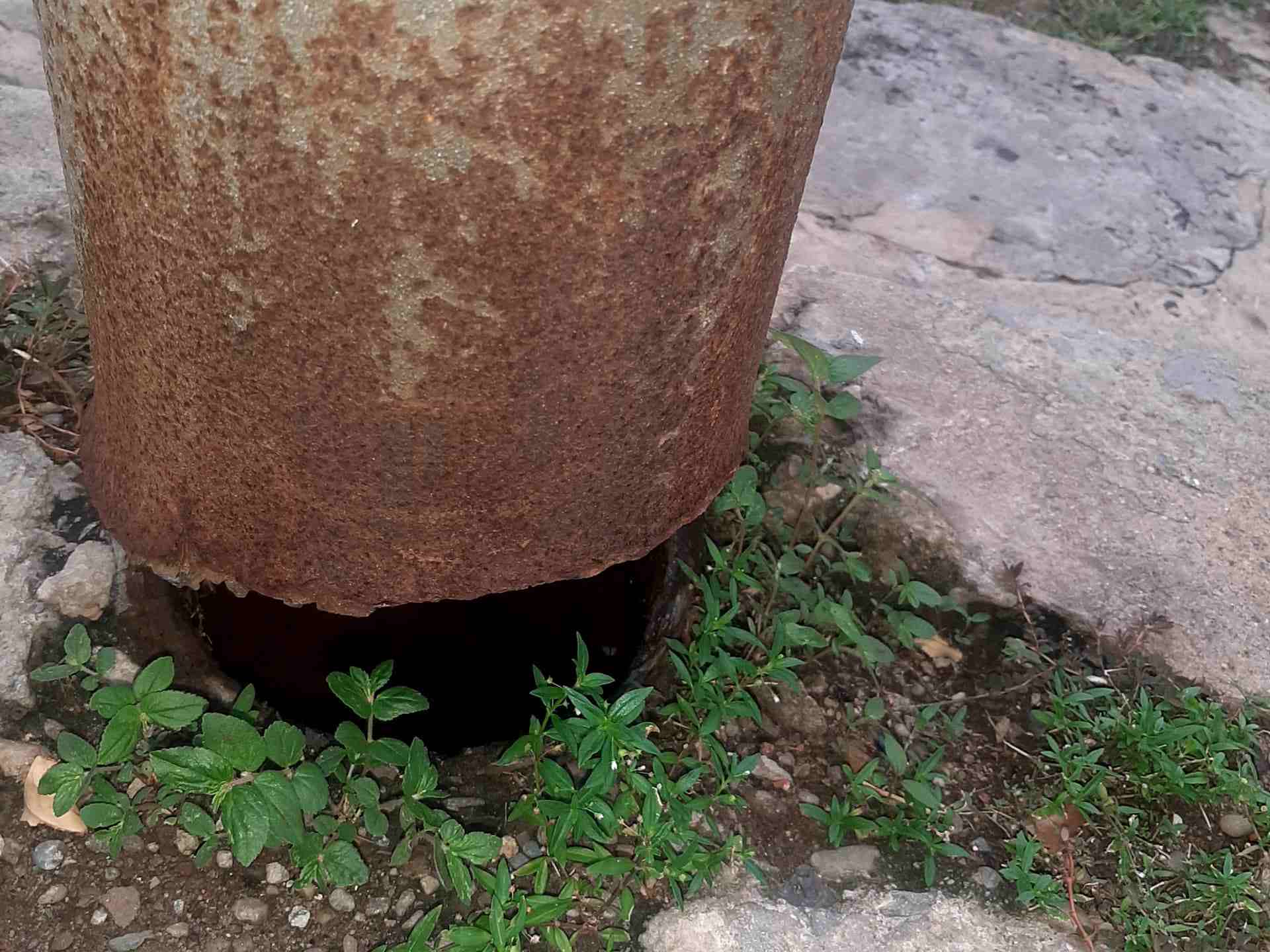 Habitantes exigen reparar urgentemente poste en el Barrio Obrero de Cabimas