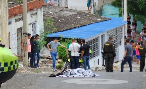 Tres muertos y tres heridos dejó ataque sicarial en las afueras de un colegio en Cúcuta: Padre e hijo venezolanos entre las víctimas