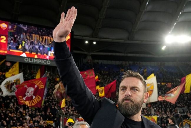 La Roma destituyó a De Rossi como entrenador