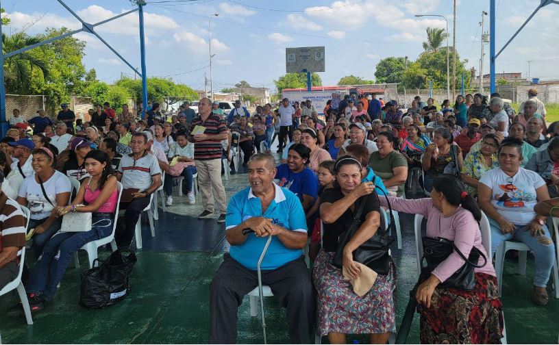 Entregan más de 1.500 lentes correctivos en diferentes municipios del Zulia