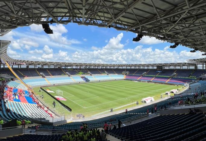 Fanáticos de la Vinotinto empiezan a ingresar al Monumental de Maturín para el partido ante Uruguay