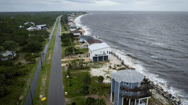 Tres muertos deja el paso del huracán Helene: Uno en Florida y dos en Giorgia