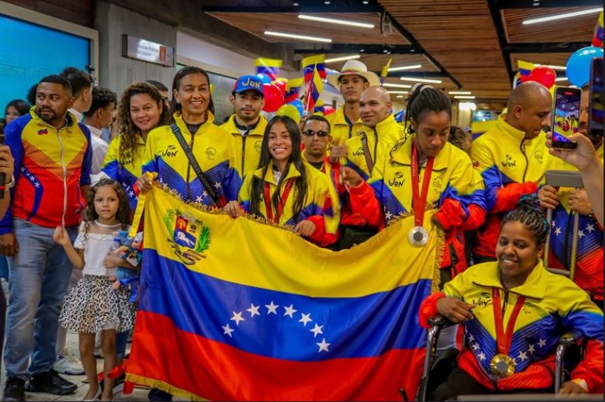 Así recibieron a los paratletas venezolanos tras su participación en París 2024