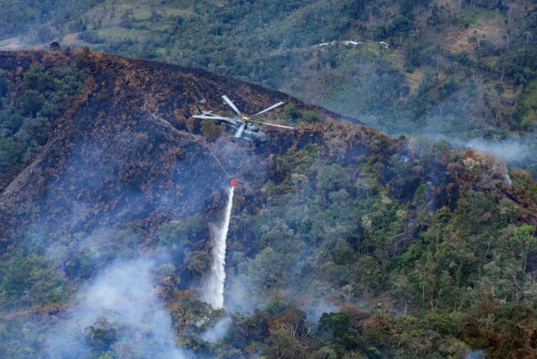 Suman 20 los fallecidos tras incendios en Perú