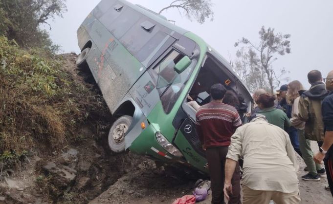 Cinco muertos y 28 heridos al chocar dos autobuses en Perú