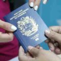 ¿Cómo tramitar el pasaporte venezolano y cuánto es su costo?