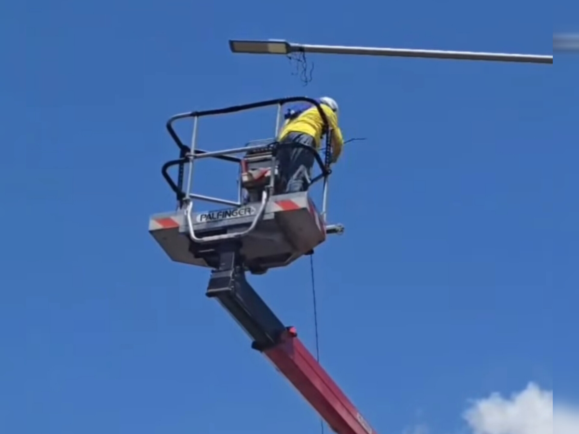 Corpozulia desplegó brigada para la atención del casco central de Maracaibo: Instalaron 200 luminarias