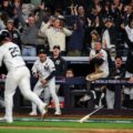 Yankees de Nueva York evitan la barrida y obligan a un quinto juego en la Serie Mundial