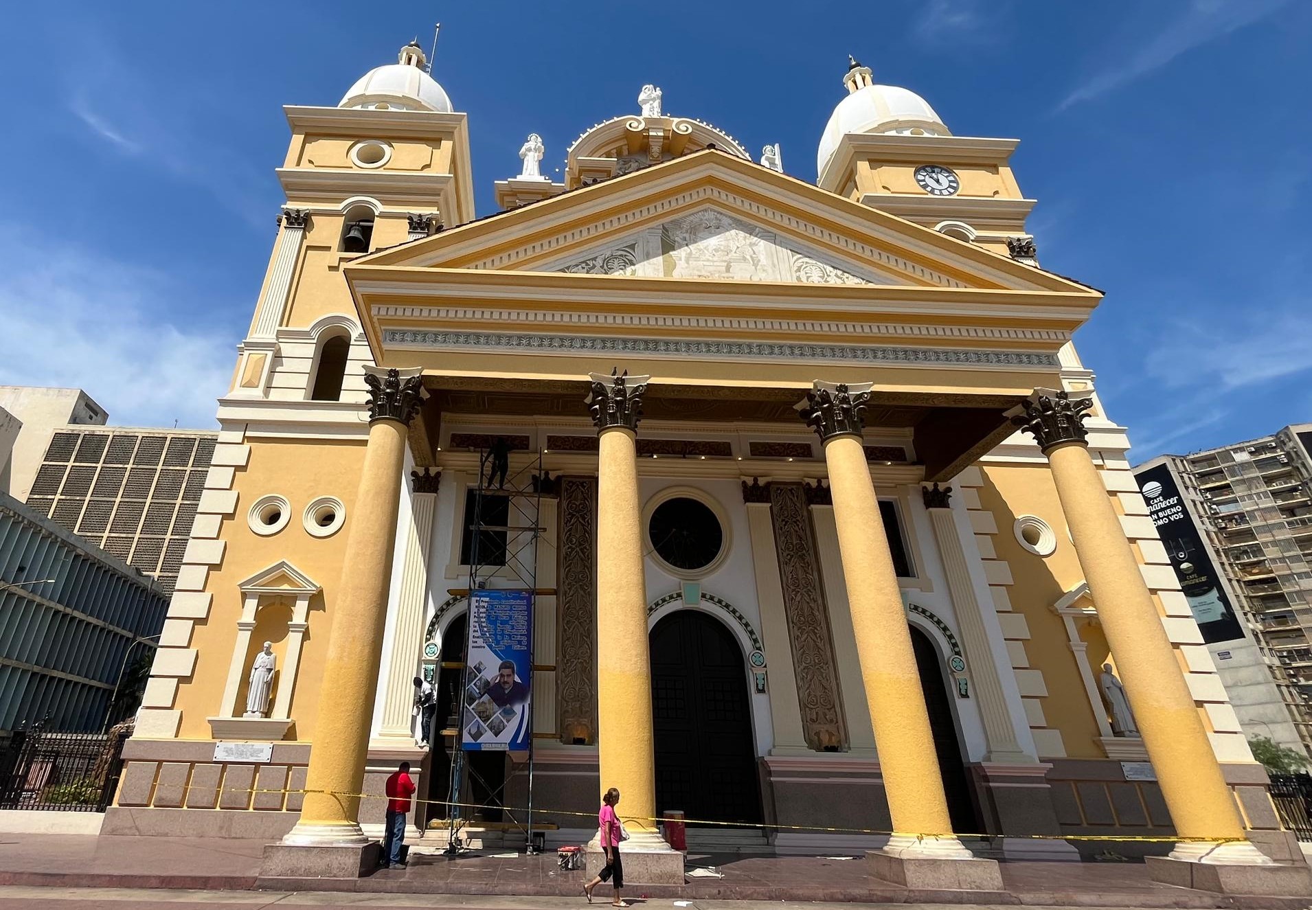 Trabajos de remodelación en la fachada externa de la Basílica de Maracaibo estarán listos para la Bajada de La Chinita este sábado 26-Oct