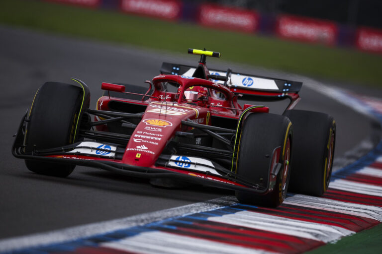 Carlos Sainz domina sin problemas el Gran Premio de México