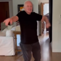 Anthony Hopkins se vuelve viral con su baile improvisado