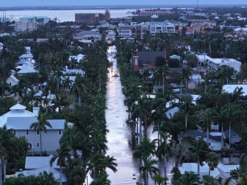 Huracán Milton deja una docena de muertos y destrucción a su paso por Florida