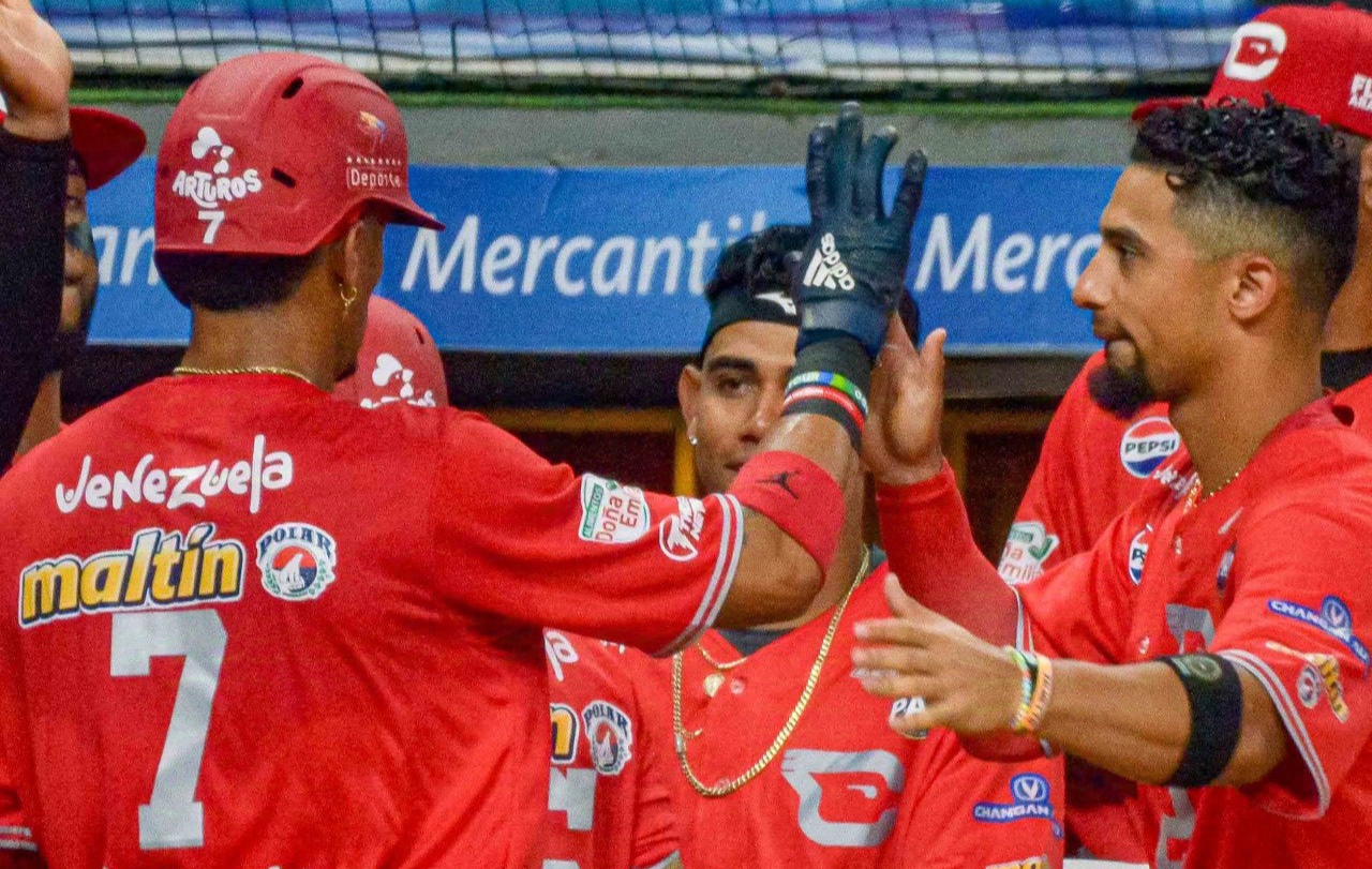 Cardenales de Lara sacó a relucir su poder ante Leones del Caracas