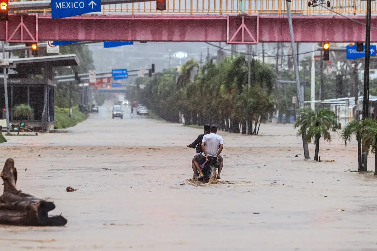 Más de 236 mil afectados en el sur de México tras paso del huracán John