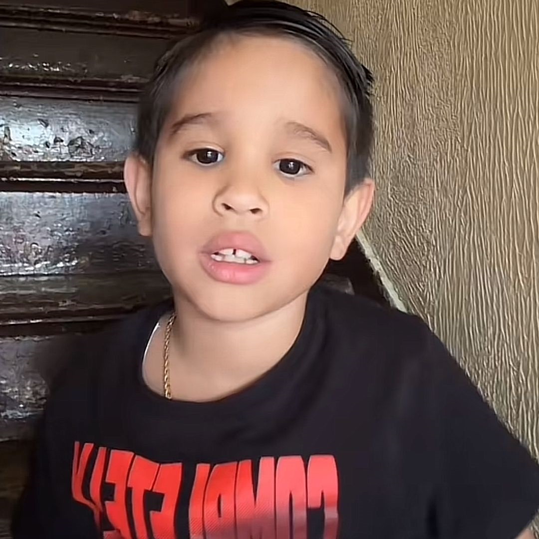 Niño venezolano es viral en redes sociales tras servir de traductor de inglés a español a su mamá en EEUU