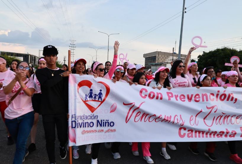 Caminata Rosa de la “Fundación Divino Niño” dejó huellas de prevención en Ciudad Ojeda