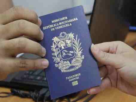 Panamá permitirá a venezolanos con pasaporte vencido usarlo para trámites por seis meses