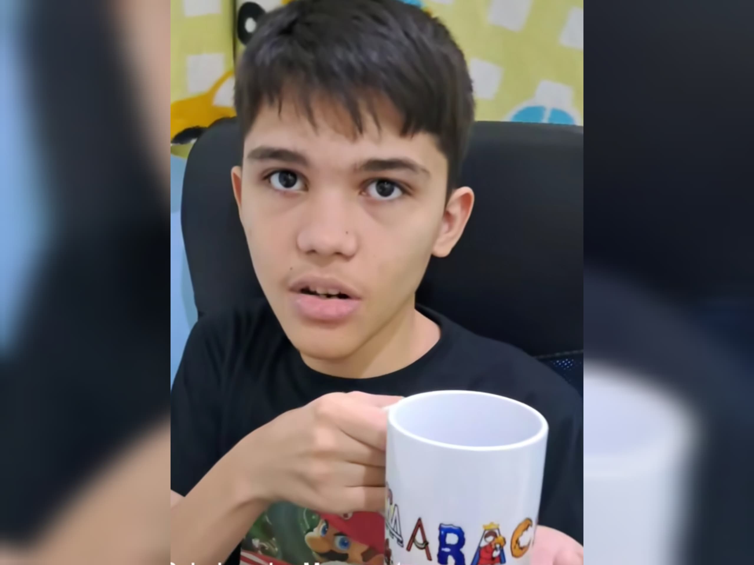 Conozca el arte de Gabriel, un joven con autismo que ama a Maracaibo y le dedica sus piezas